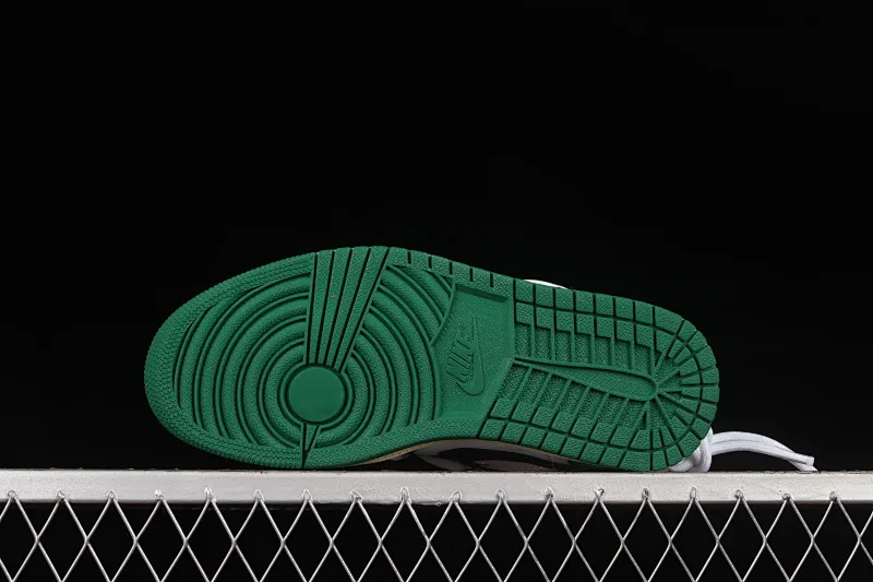 All categories Air Jordan Jordan series basketball shoes Air Jordan 1 Low Air Jordan 1 Low AJ1 Joe 1 customized version white and green color deconstruction sports culture basketball shoes 553560-129